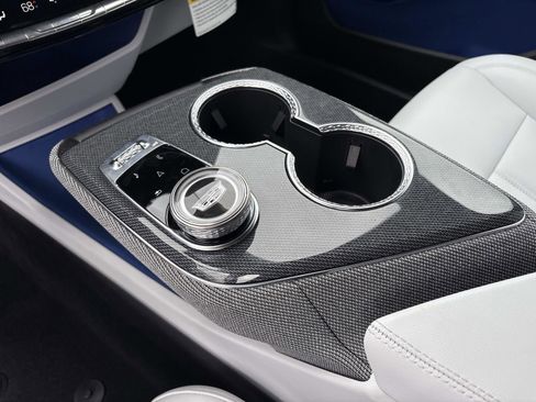 New 2025 Cadillac Optiq Luxury 1 image 23