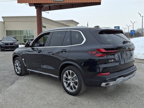 New 2026 BMW X5 xDrive40i w/ Premium Package image 8
