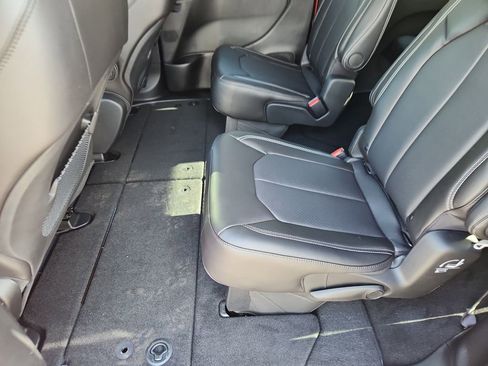New 2026 Chrysler Voyager LX image 8