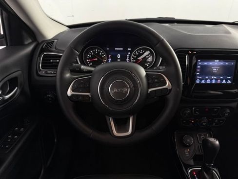 Used 2018 Jeep Compass Latitude w/ Popular Equipment Group AWD/4WD image 20