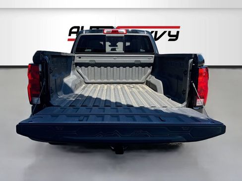 Used 2025 Chevrolet Colorado Trail Boss AWD/4WD image 24