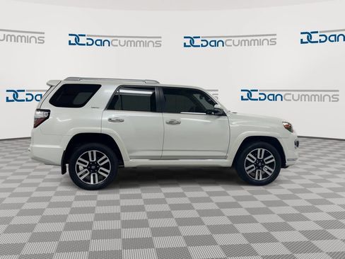 Used 2018 Toyota 4Runner Limited AWD/4WD image 9