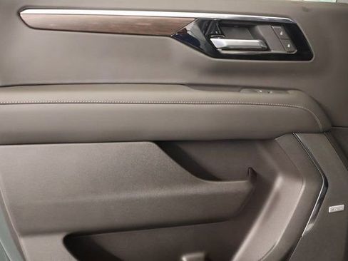 New 2026 Chevrolet Suburban Z71 w/ Comfort Package image 27