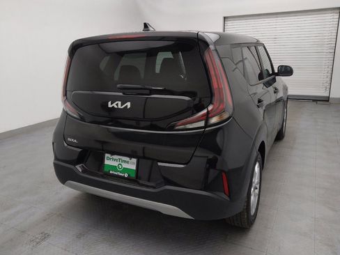 Used 2023 Kia Soul LX w/ LX Technology Package image 7