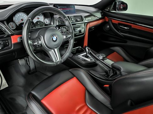 Used 2020 BMW M4 Coupe w/ Competition Package RWD image 16