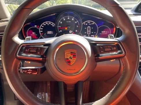 Used 2021 Porsche Panamera RWD image 22