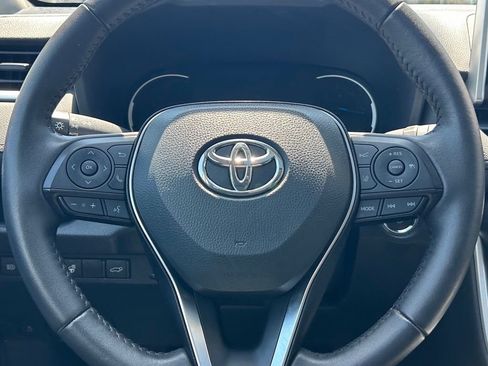 Used 2025 Toyota RAV4 XLE w/ Convenience Package AWD/4WD image 21
