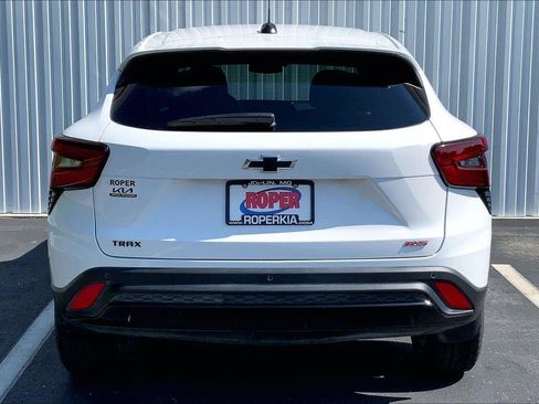 Used 2026 Chevrolet Trax RS w/ Driver Confidence Package FWD image 4