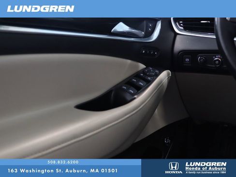Used 2018 Buick Enclave Premium w/ Experience Buick Package AWD/4WD image 31