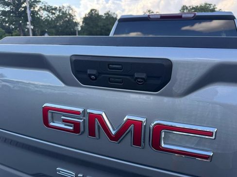 Used 2023 GMC Sierra 1500 Elevation AWD/4WD image 8