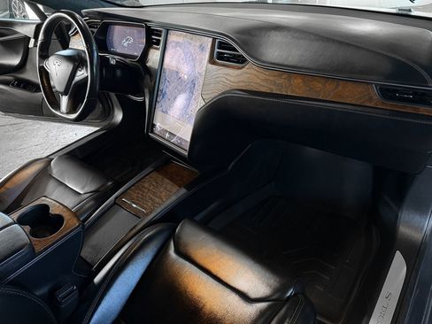 Used 2018 Tesla Model S 75D image 32