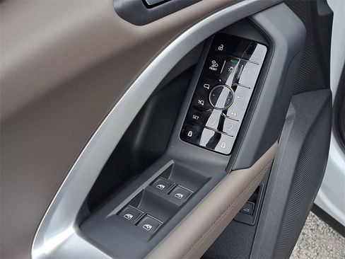 New 2025 Audi Q5 2.0T Premium Plus image 22