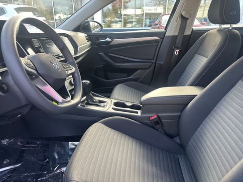 Used 2023 Volkswagen Jetta S image 13