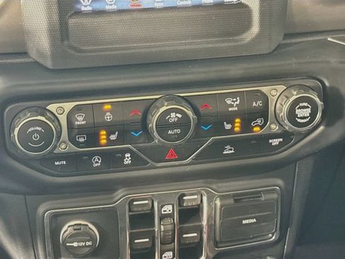 Used 2021 Jeep Wrangler Unlimited Sport AWD/4WD image 23