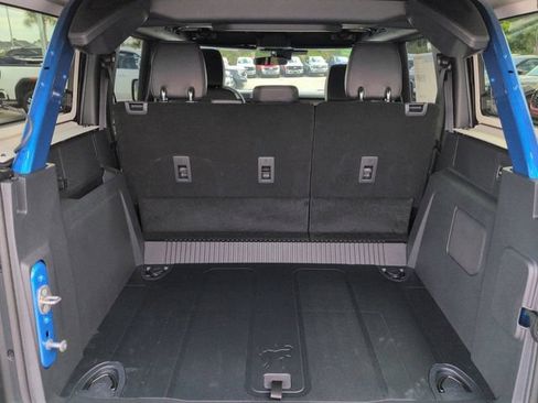 New 2026 Ford Bronco Badlands AWD/4WD image 13