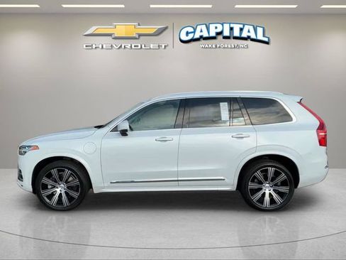 Used 2022 Volvo XC90 T8 Inscription w/ Advanced Package AWD/4WD image 2