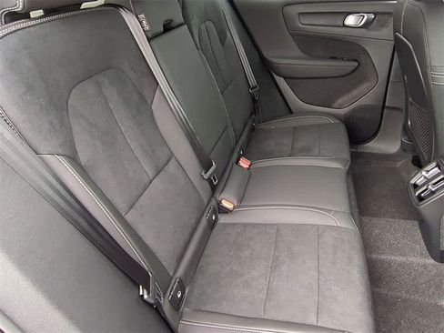 New 2026 Volvo XC40 B5 Ultra w/ Protection Package Premier image 20