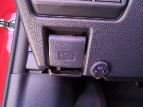 Used 2026 Toyota Prius Plug-In Hybrid image 33