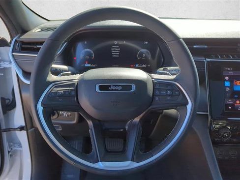 Used 2025 Jeep Grand Cherokee Laredo X w/ Luxury Tech Group I AWD/4WD image 23
