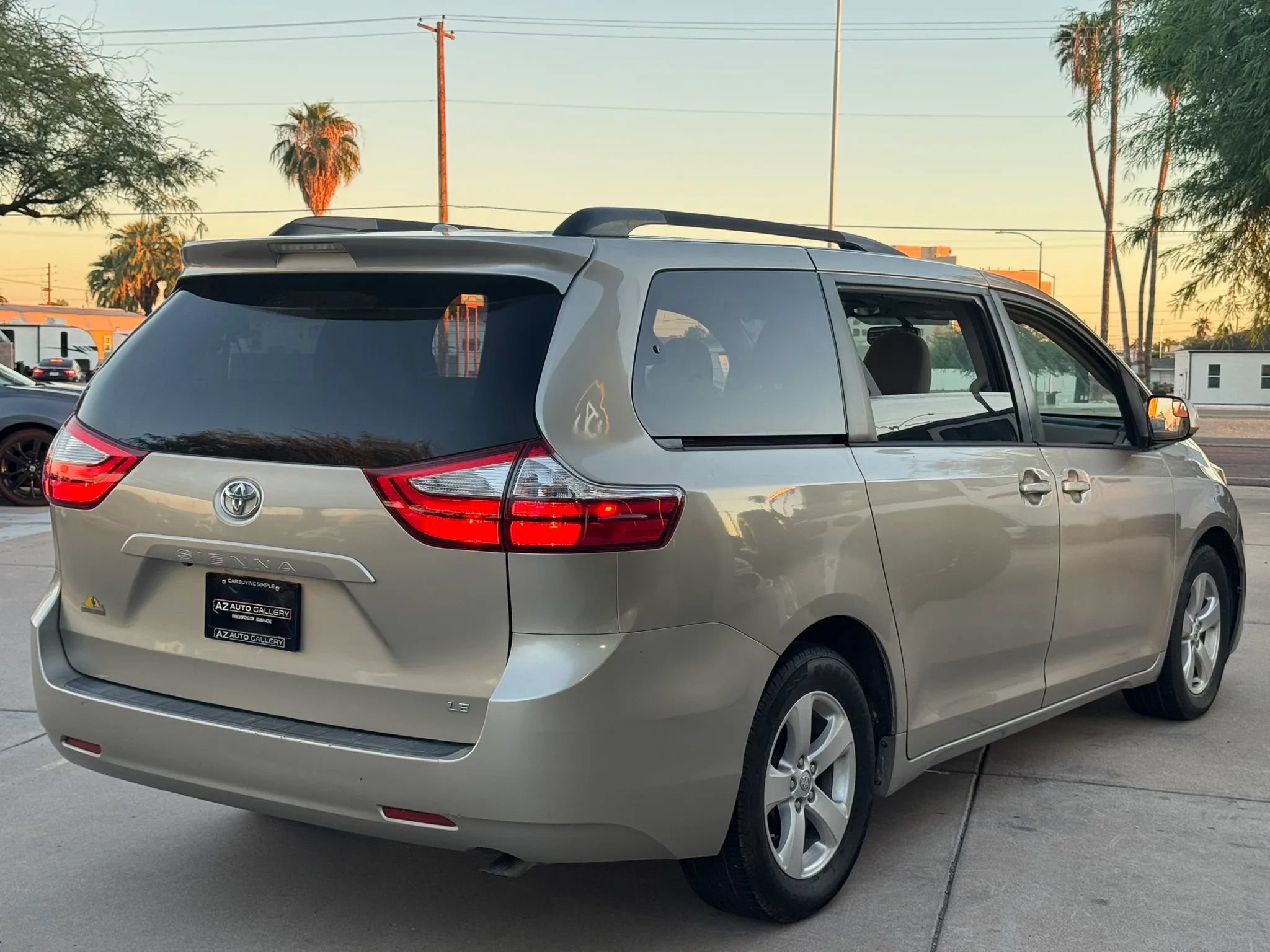 Used 2015 Toyota Sienna LE FWD image 5