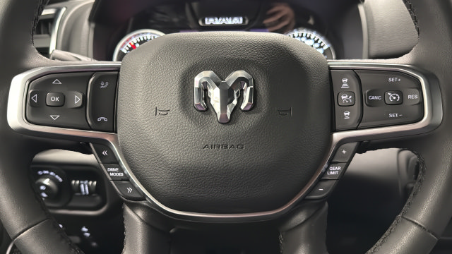 Used 2025 RAM 1500 Big Horn AWD/4WD image 14