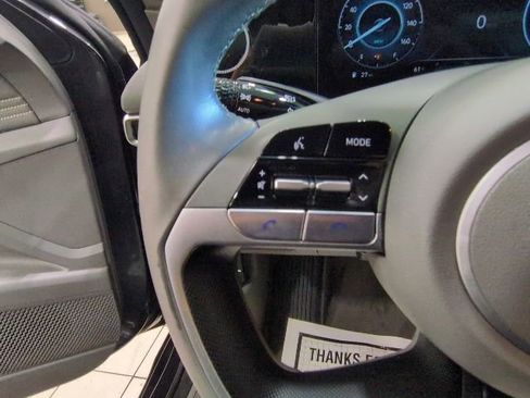Used 2023 Hyundai Elantra SEL w/ Convenience Package FWD image 19