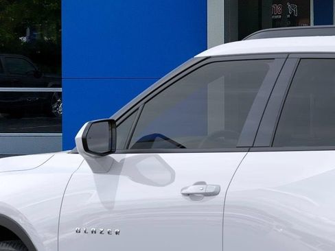 New 2026 Chevrolet Blazer LT w/ Convenience Package FWD image 12