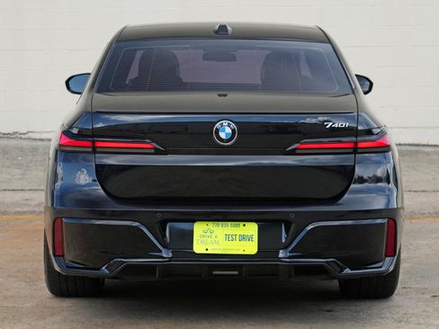 Used 2024 BMW 740i w/ Premium Package 2 RWD image 65