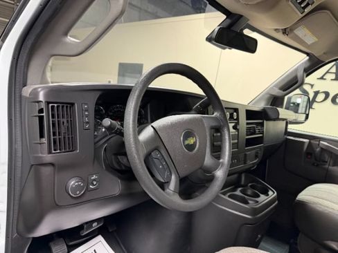 Used 2024 Chevrolet Express 3500 LT w/ LT Preferred Equipment Group RWD image 13