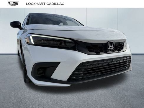 Used 2022 Honda Civic Sport image 8