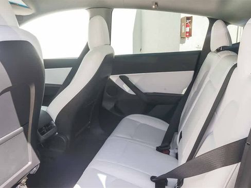 Used 2022 Tesla Model Y Performance image 17