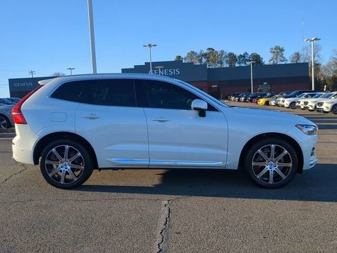 Used 2021 Volvo XC60 T5 Inscription w/ Advanced Package image 3