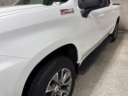Used 2022 Chevrolet Silverado 1500 RST AWD/4WD image 12