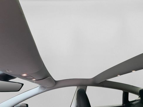Used 2023 Tesla Model 3 Standard Range RWD image 13