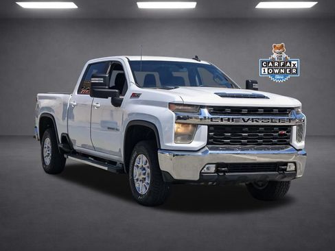 Used 2022 Chevrolet Silverado 2500 LT w/ Convenience Package AWD/4WD image 2