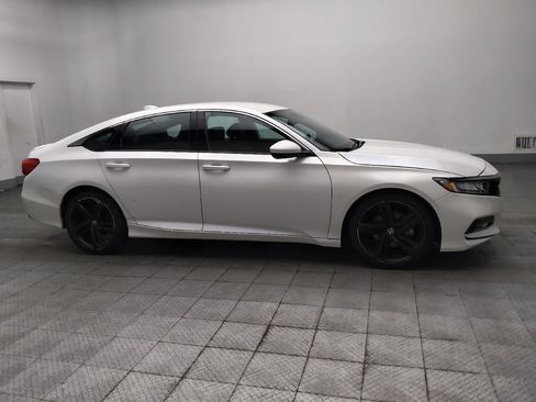 Used 2019 Honda Accord Sport image 11
