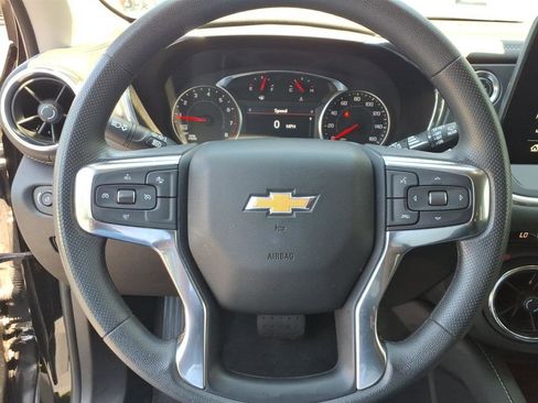 Used 2025 Chevrolet Blazer LT AWD/4WD image 8