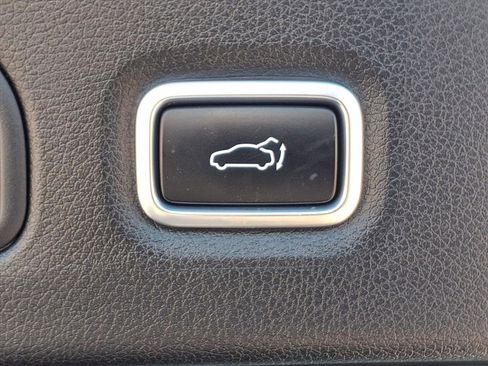 Used 2023 Kia Stinger GT2 image 30