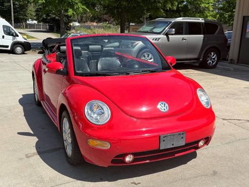 Used 2004 Volkswagen Beetle GLS FWD image 11