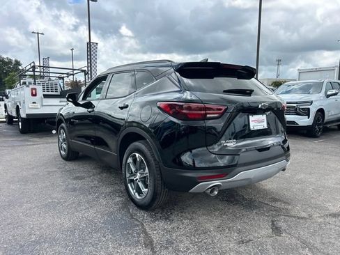 New 2026 Chevrolet Blazer LT w/ Sound & Technology Package FWD image 5