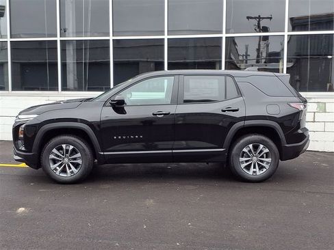 New 2026 Chevrolet Equinox LT image 2