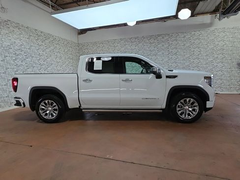 Used 2022 GMC Sierra 1500 Denali w/ Denali Carbonpro Edition image 6