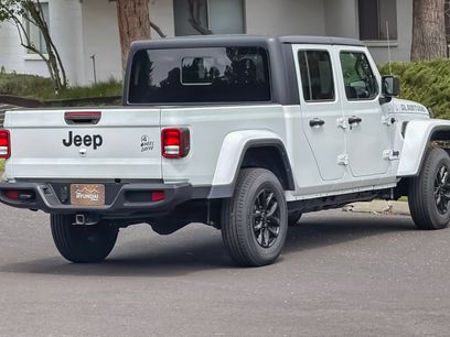 Used 2022 Jeep Gladiator Sport