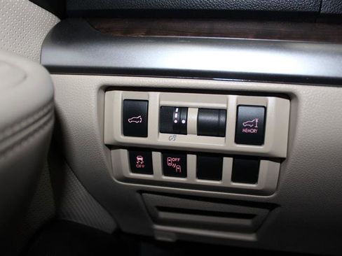 Used 2016 Subaru Outback 2.5i Limited w/ Popular Package #4 image 26