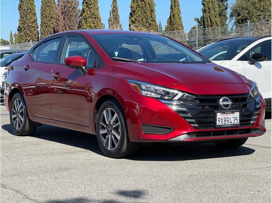 Certified 2025 Nissan Versa SV FWD image 3