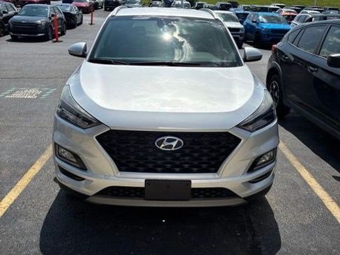 Used 2019 Hyundai Tucson Sport FWD image 2