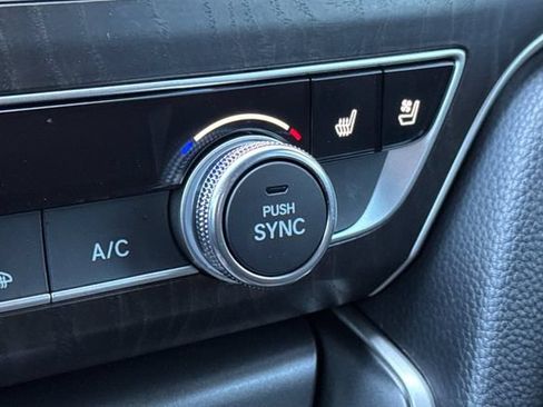 Used 2020 Honda Accord Touring image 30