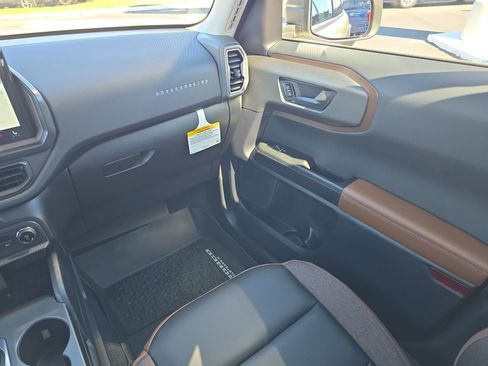 New 2025 Ford Bronco Sport Outer Banks w/ Outer Banks Tech Package+ AWD/4WD image 11