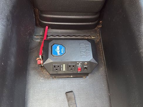 Used 2017 Dodge Grand Caravan SXT w/ Rear Park Assist Package FWD image 24