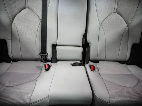 Used 2024 Toyota Grand Highlander AWD image 19
